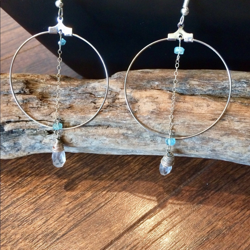 Handmade dangle earrings!